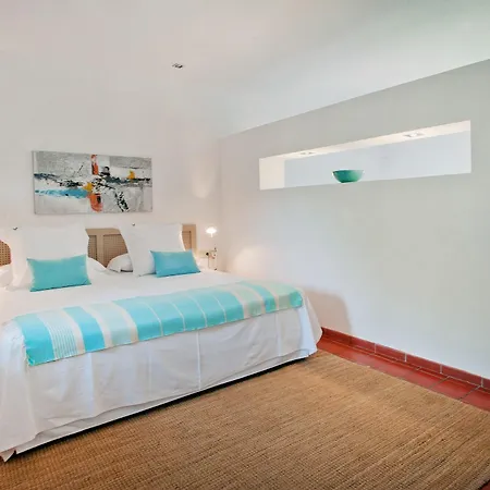 Mas Falgarona Boutique & Otel Avinyonet de Puigventós