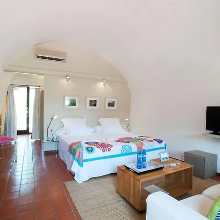 Hotel Mas Falgarona Boutique & Avinyonet de Puigventos